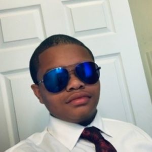 Meet your Posher, Jonathan